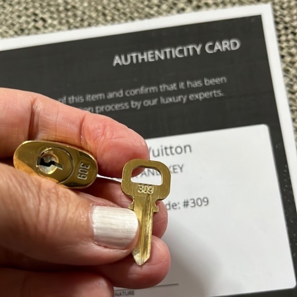 COA Authentic Louis Vuitton Lock &amp; Key Necklace available in different #’s L - Picture 9 of 16